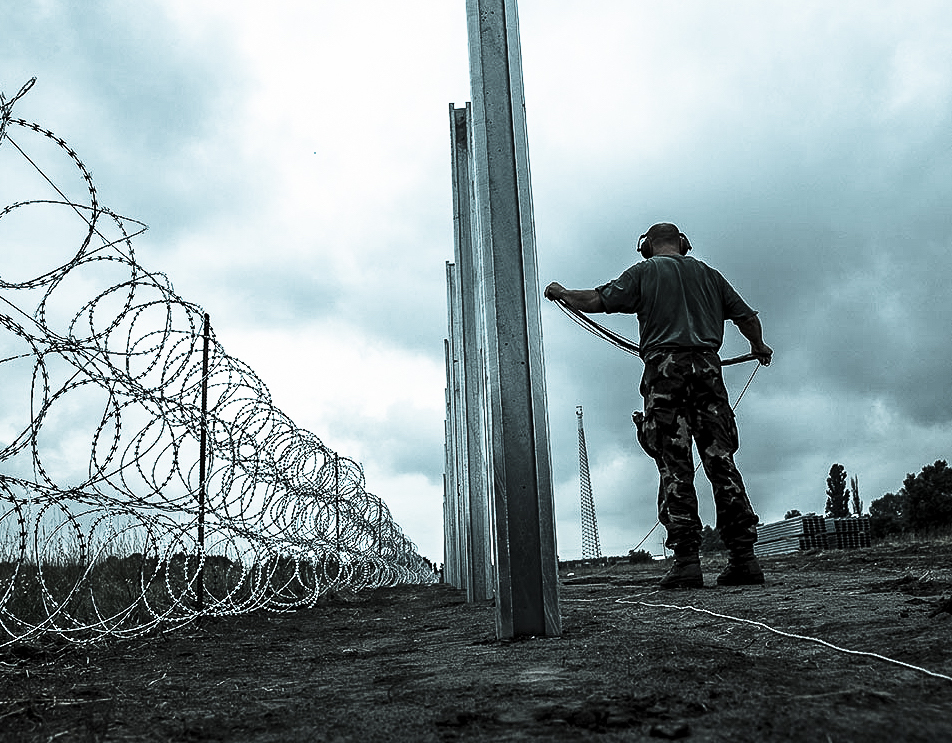 Hungary builds border fence on its border with Serbia