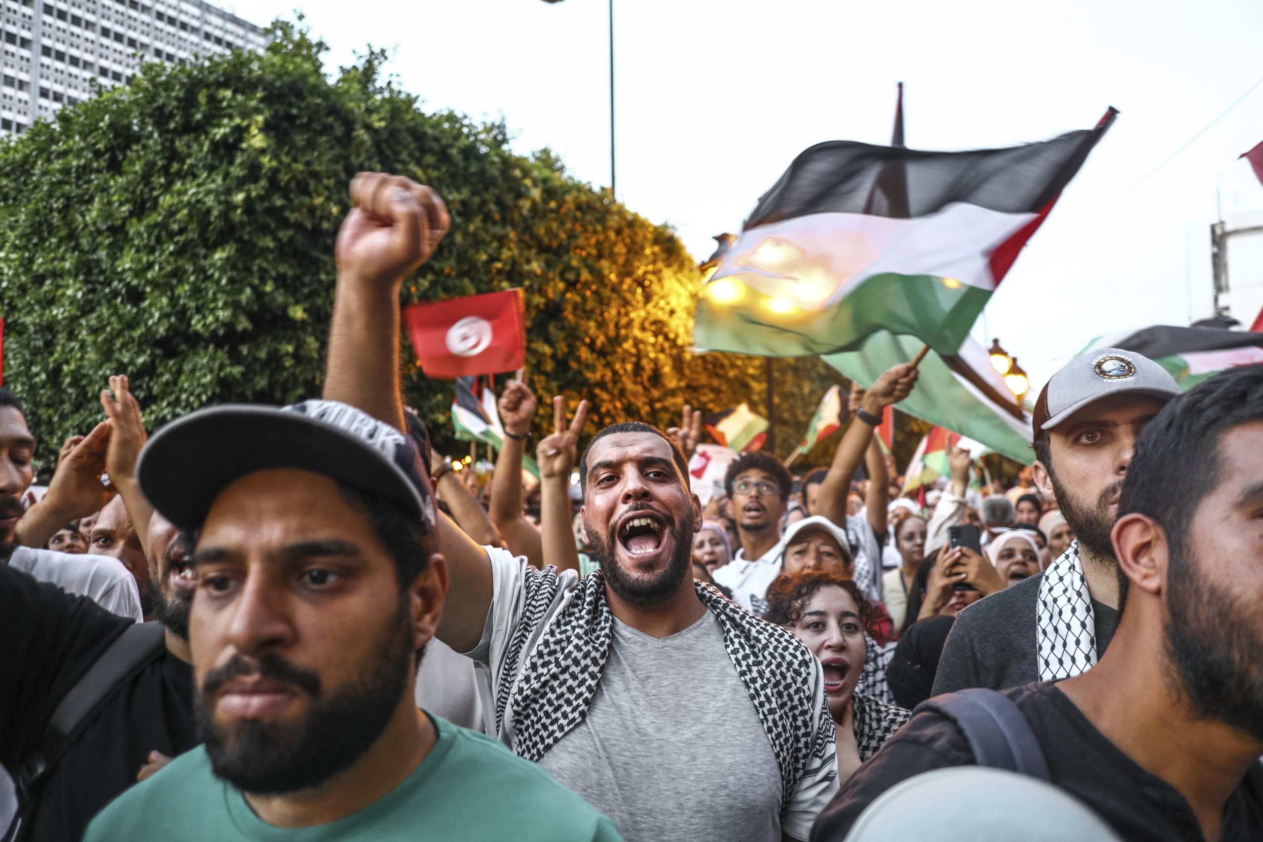 TUNIS-PROTEST/CONVOY-TENSION