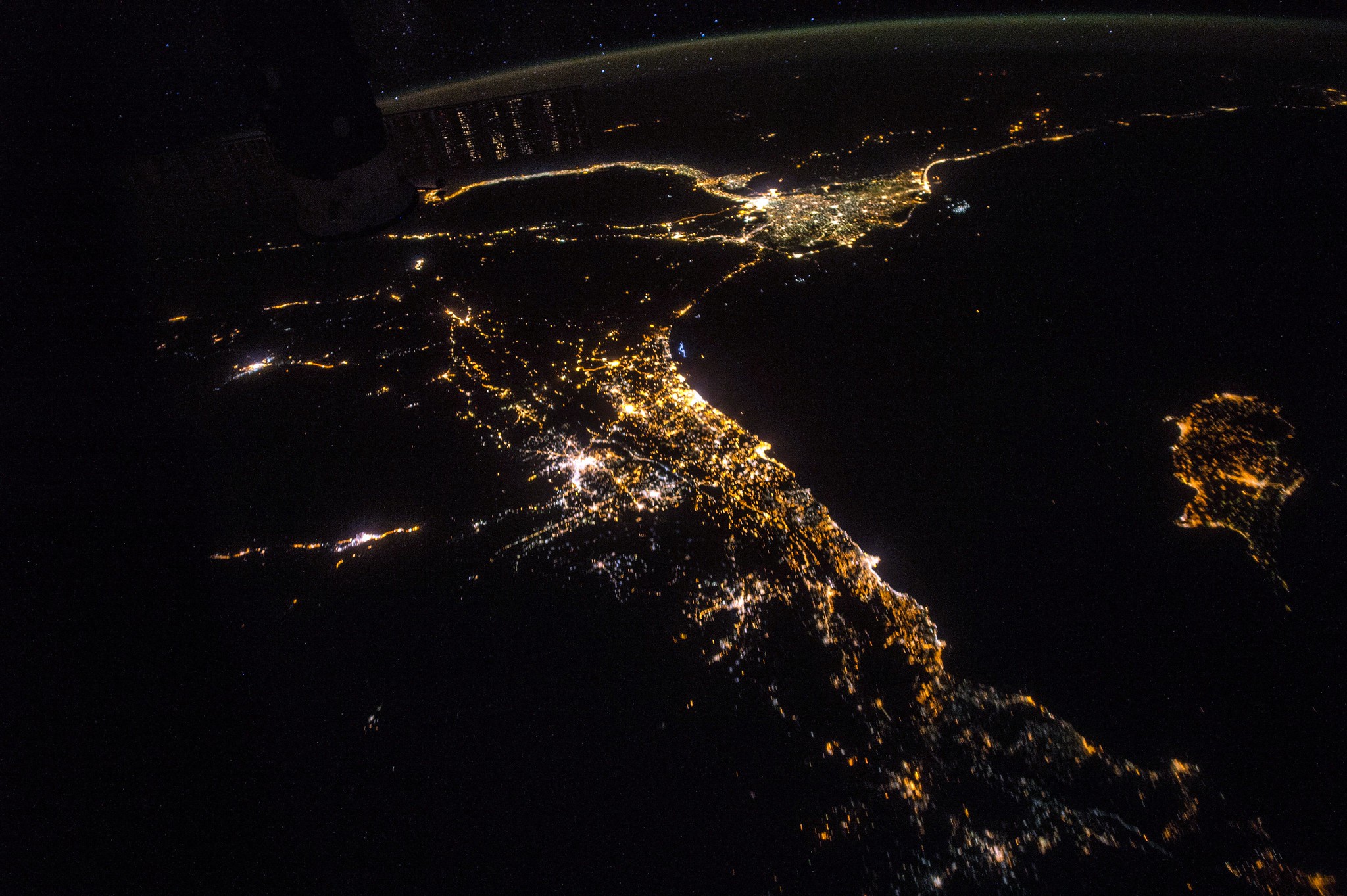 NASA 2071131                   91.4F